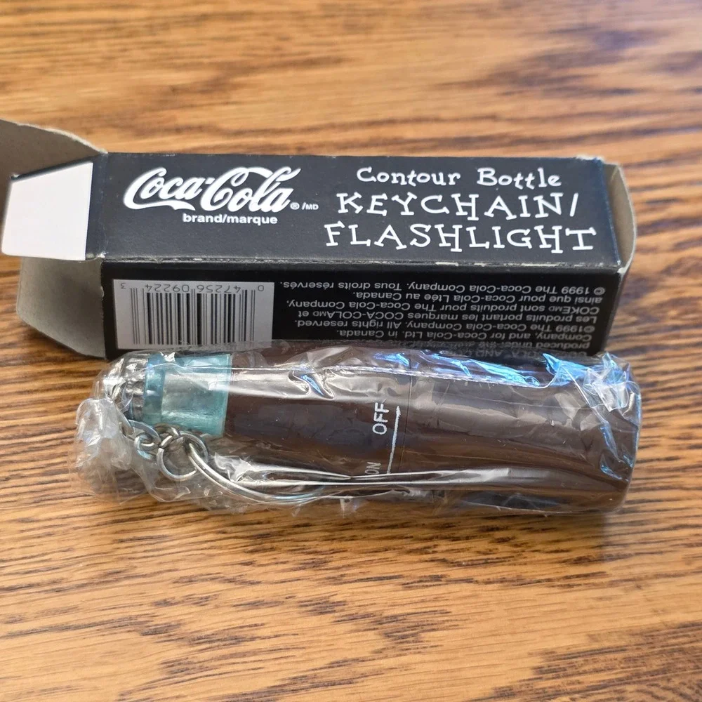 Vintage 1999 Coca-Cola Contour Bottle Keychain Flashlight New in Box Collectible
